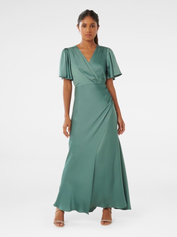 Chelsea Petite Flutter Sleeve
